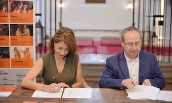 El Festival de Mrida y Paradores renuevan su acuerdo de colaboracin para afianzar la promocin y difusin de este evento cultural