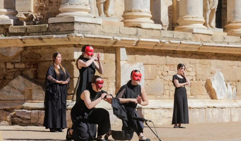 Electra obra que se representar en Festival de Mrida dentro del Dancing Historyes abre el Festival Juvenil Grecolatino
